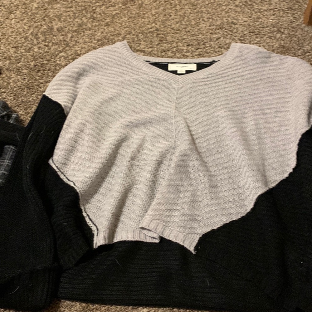 Gray and black sweater only wore it once did like it just have way to many